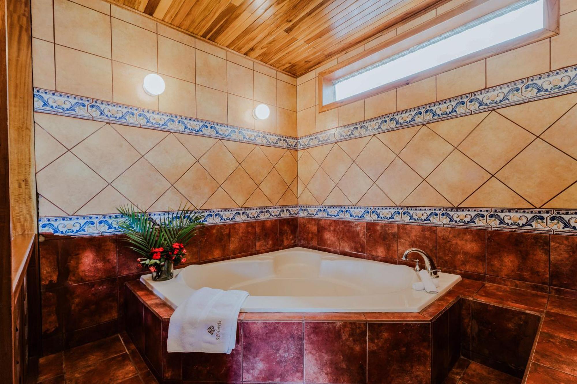 Hotel Heliconia - Monteverde 외부 사진
